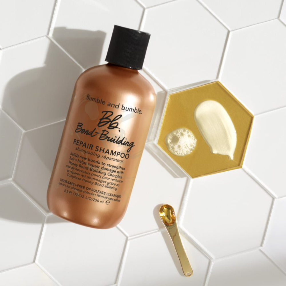 Bumble and bumble Bond-Building Repair Shampoo substantie